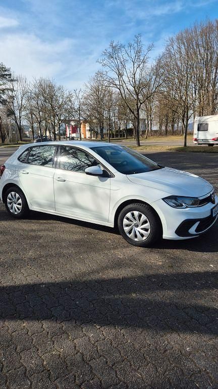 Gebraucht VW Polo Move 80 PS (58 kW) 2023 Weiß Kleinwagen