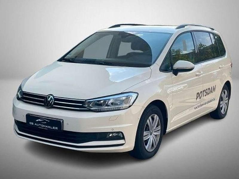 Hellelfenbein Gebraucht 2023 VW Touran Van / Kleinbus | 21.500 € (Superpreis) - Bild 1/4