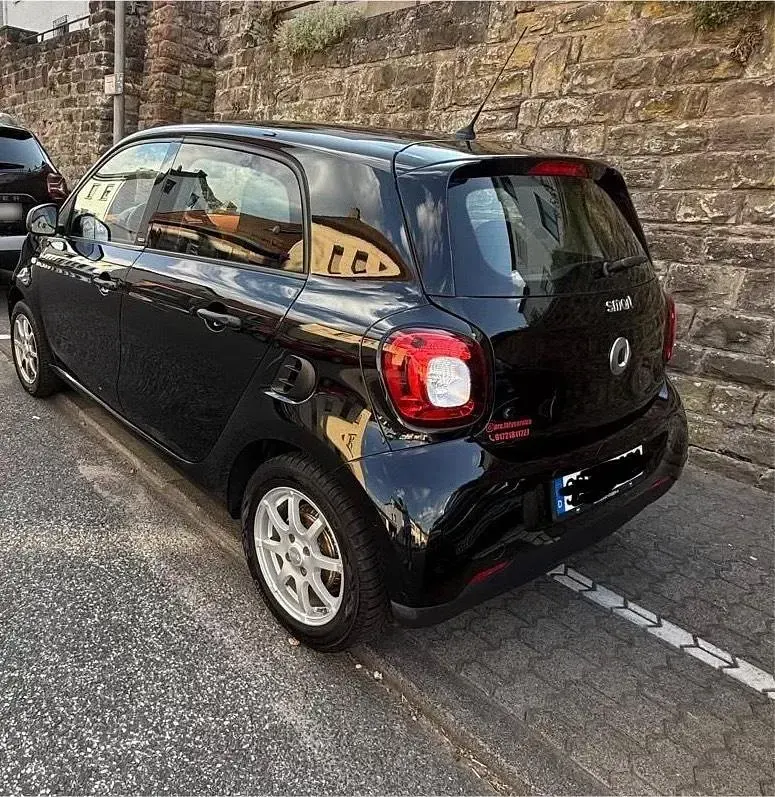 Gebraucht Smart ForFour 71 PS (52 kW) 2016 Schwarz Kleinwagen