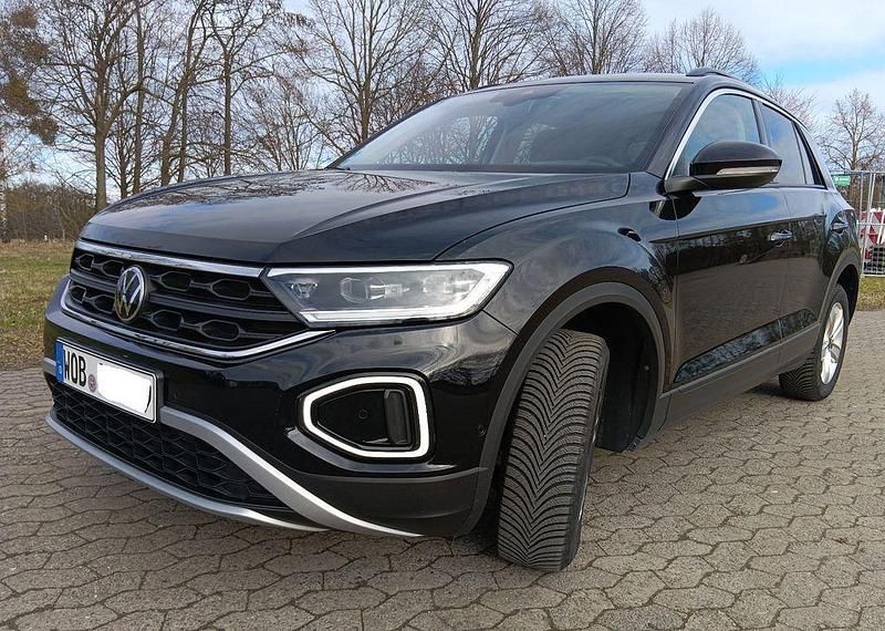 Gebraucht VW T-Roc Move 150 PS (110 kW) 2023 Schwarz SUV