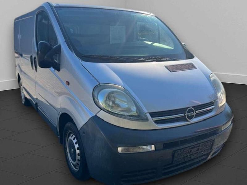 Gebraucht Opel Vivaro 82 PS (60 kW) 2004 Silber Van / Kleinbus