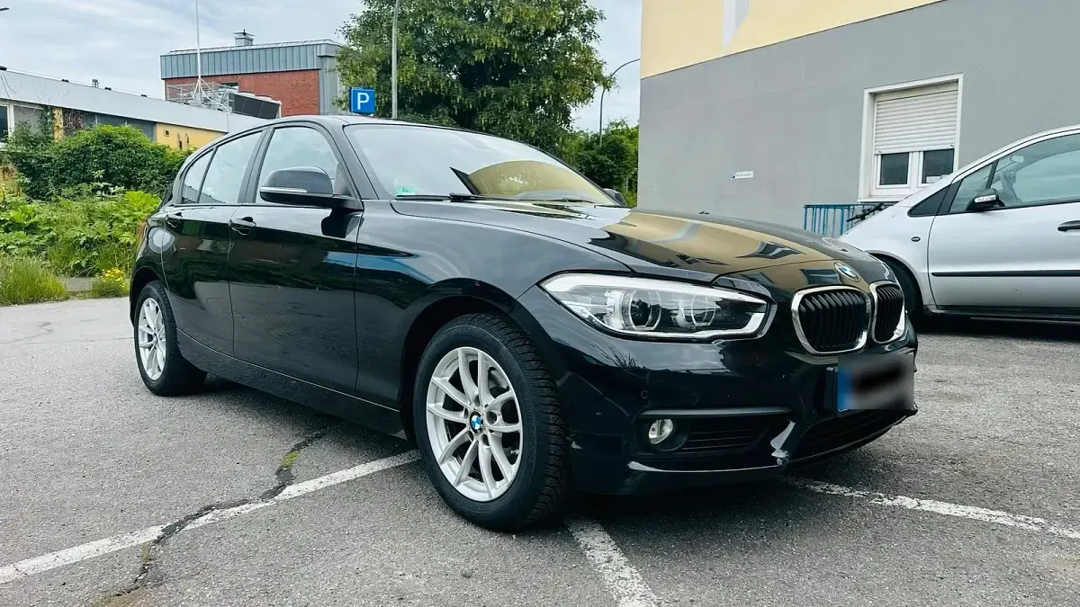 Gebraucht BMW 116 116 PS (85 kW) 2016 Schwarz Kleinwagen