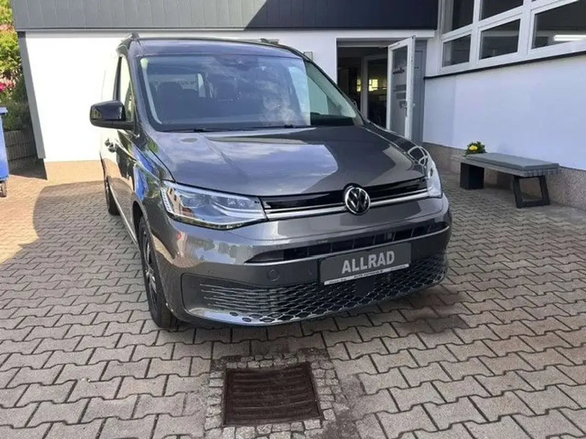Gebraucht VW Caddy Maxi Style 122 PS (89 kW) 2024 Indiumgrau Van / Kleinbus