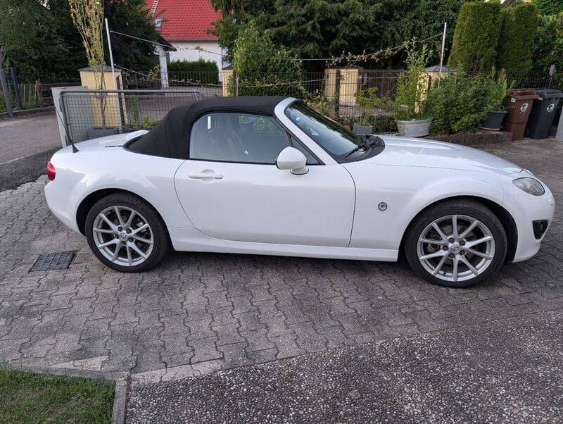 Weiß Gebraucht 2011 Mazda MX5 Cabrio | 10.900 € (Guter Preis) - Bild 1/3