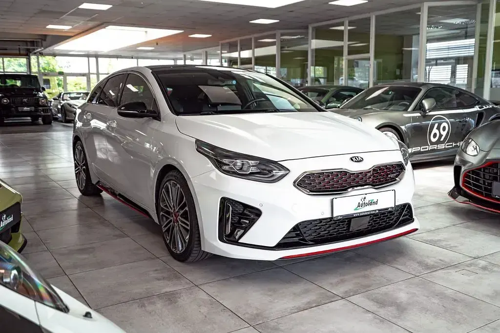 Gebraucht Kia ProCeed GT GT 204 PS (150 kW) 2019 Weiß Kleinwagen