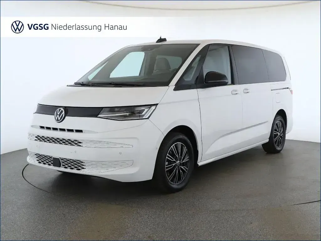 Gebraucht VW Multivan 150 PS (110 kW) 2024 Weiß Van / Kleinbus