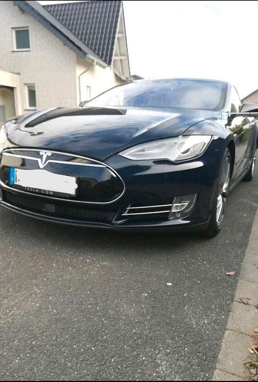 Second-hand Tesla Model S 309 kW (421 CP) 2015 Hatchback