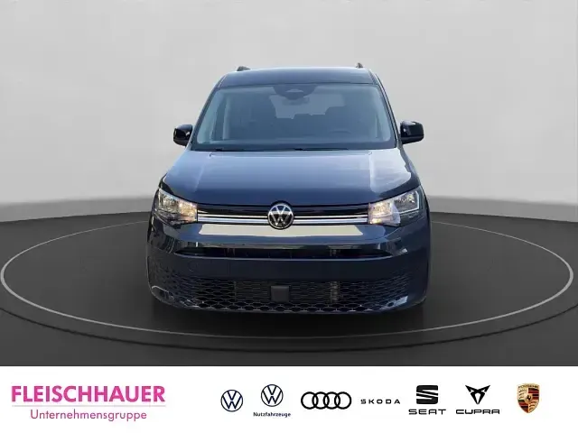 Neu VW Caddy Life 122 PS (89 kW) 2025 Blau Van / Kleinbus