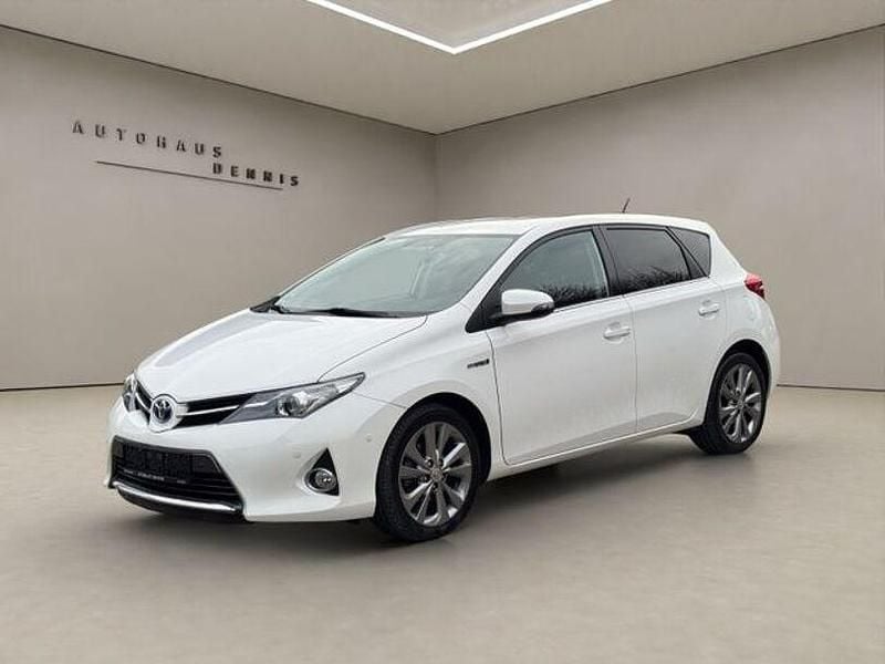 Gebraucht Toyota Auris Hybrid Life+ 108 PS (79 kW) 2013 Weiß Limousine