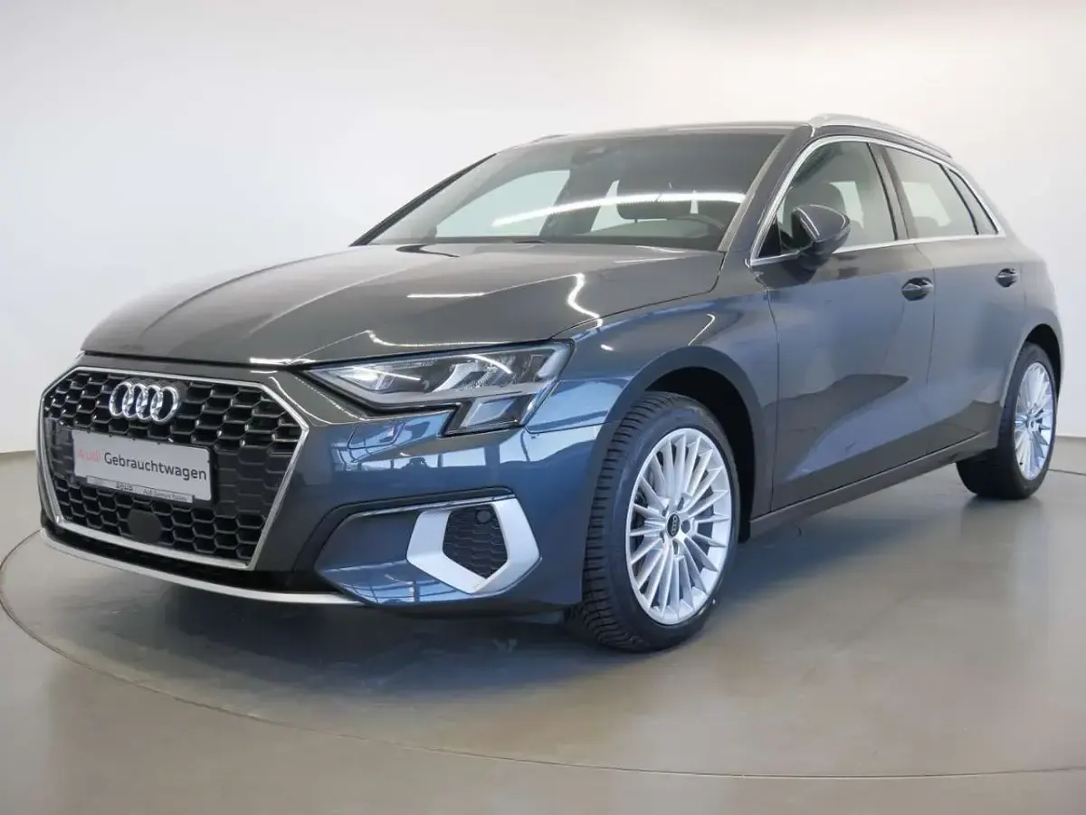 Gebraucht Audi A3 Advanced 116 PS (85 kW) 2023 Manhattangrau metallic Limousine