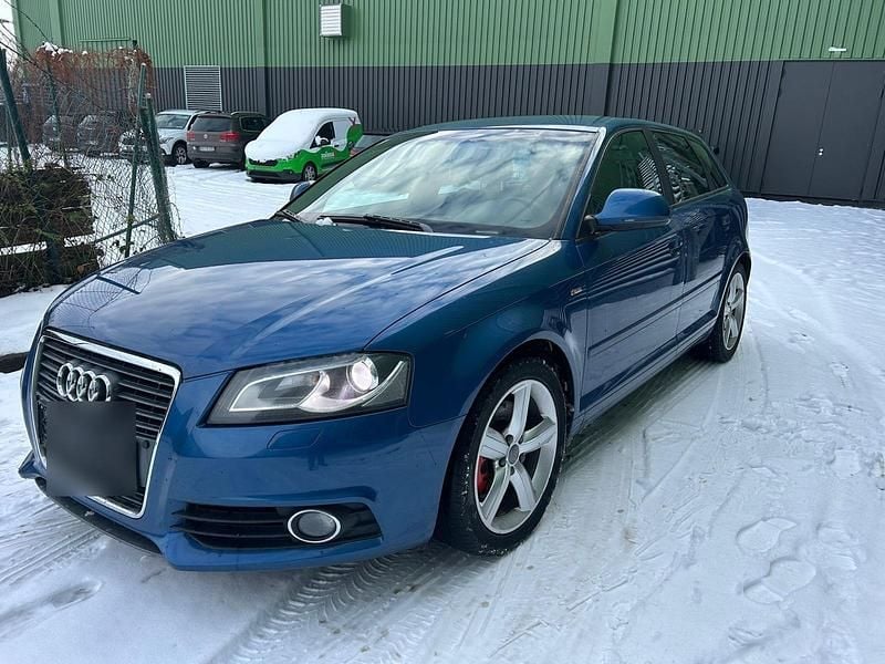 Blau Gebraucht 2009 Audi A3 S-Line Limousine | 3.100 € (Superpreis) - Bild 1/4