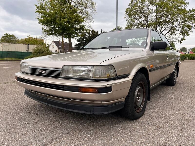 Gold Gebraucht 1990 Toyota Camry Limousine | 1.800 € - Bild 1/4