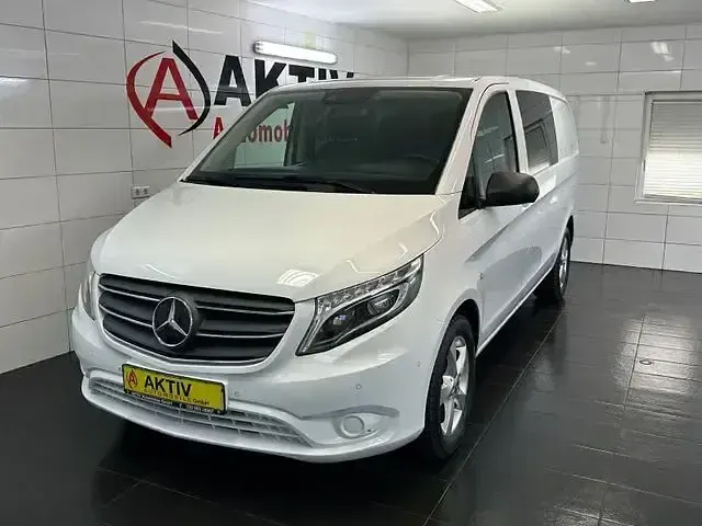Gebraucht Mercedes Vito 190 PS (139 kW) 2021 Bergkristallweiss Van