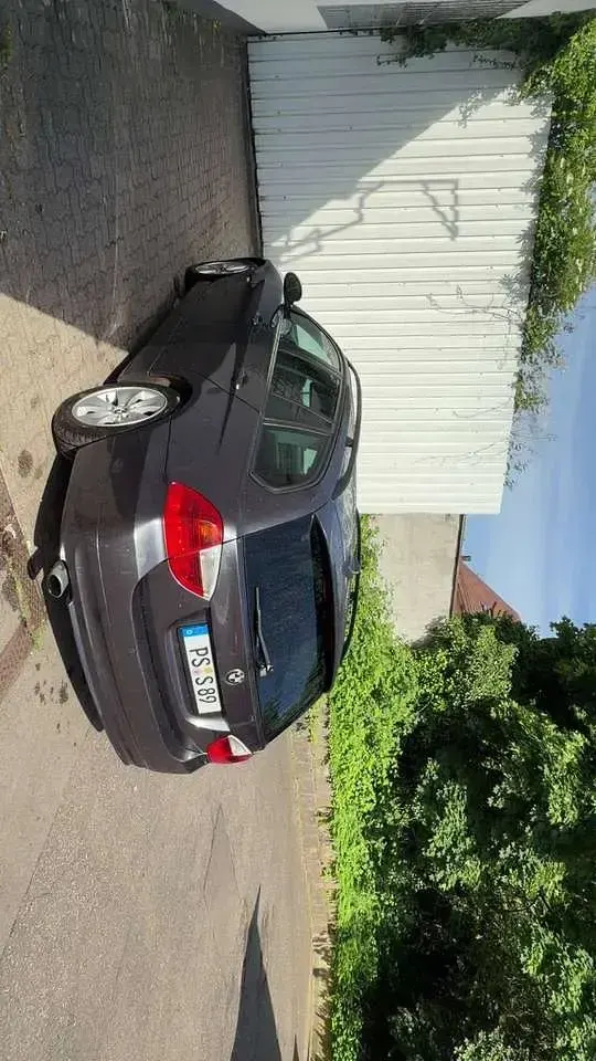 Gebraucht BMW 320 163 PS (119 kW) 2007 Grau Kombi