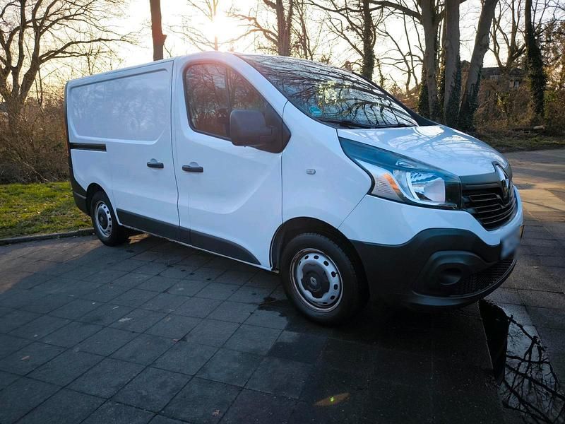 Gebraucht Renault Trafic 90 PS (66 kW) 2018 Weiß Van / Kleinbus