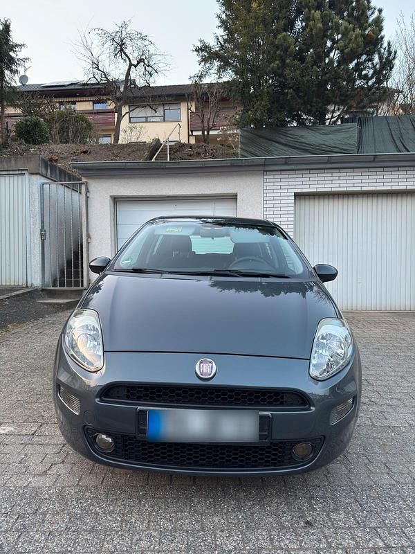 Gebraucht Fiat Punto 69 PS (50 kW) 2014 Grau Kleinwagen