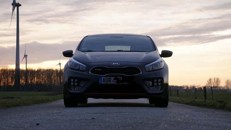 Schwarz Gebraucht 2015 Kia Ceed GT GT-Track Limousine | 12.500 € (Fairer Preis) - Bild 1/4