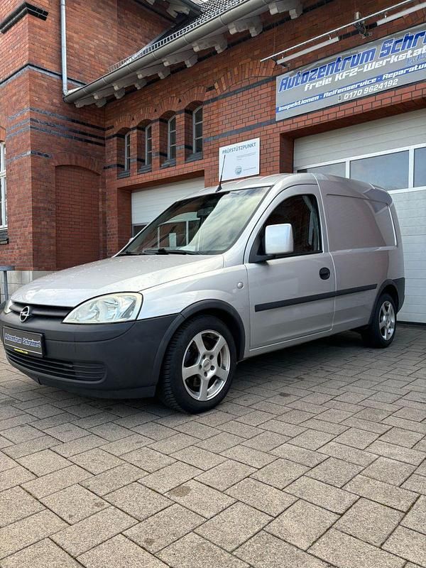 Używany Opel Combo 101 KM (74 kW) 2006 Srebrny Minivan