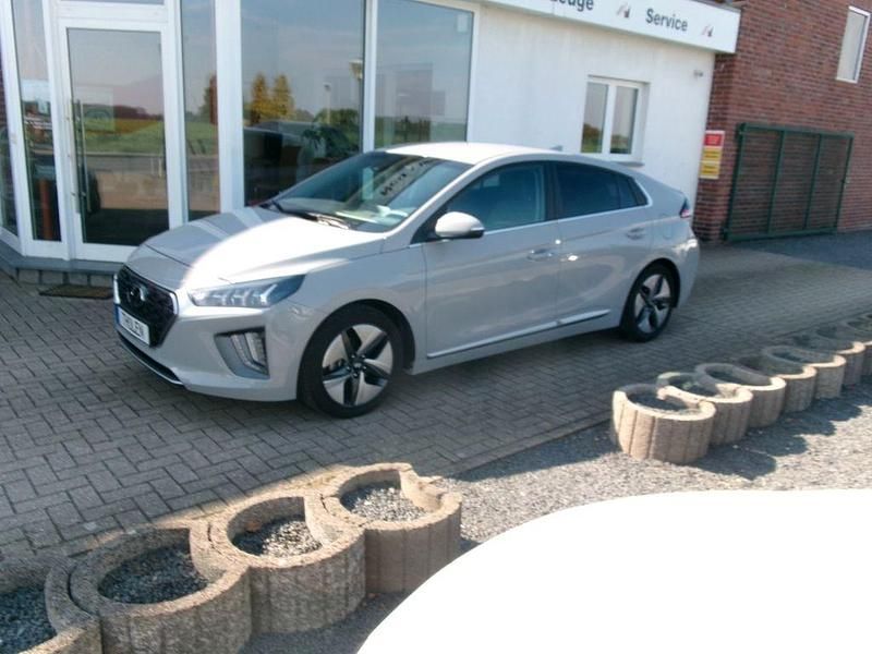 Grau Gebraucht 2022 Hyundai Ioniq Prime Limousine | 19.890 € (Fairer Preis) - Bild 1/4