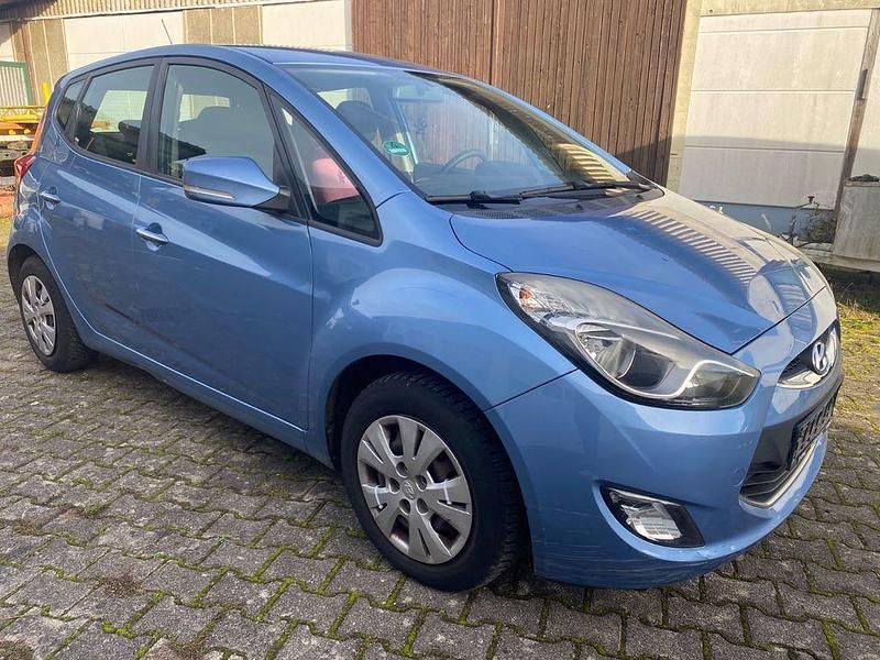 Gebraucht Hyundai ix20 Classic 90 PS (66 kW) 2012 Blau Kleinwagen