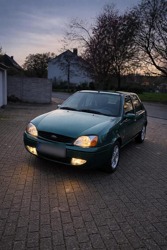 Gebraucht Ford Fiesta Zetec 75 PS (55 kW) 2000 Grün Kleinwagen