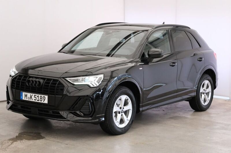 Schwarz (mythosschwarz metallic) Gebraucht 2024 Audi Q3 S-Line SUV | 44.490 € (Fairer Preis) - Bild 1/4
