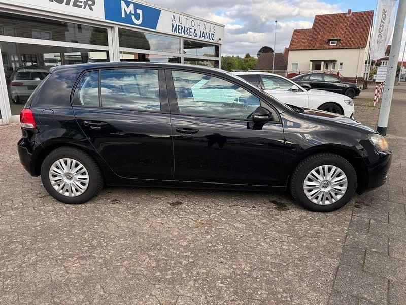 Schwarz Gebraucht 2010 VW Golf VI Trendline Limousine | 6.900 € (Fairer Preis) - Bild 1/4