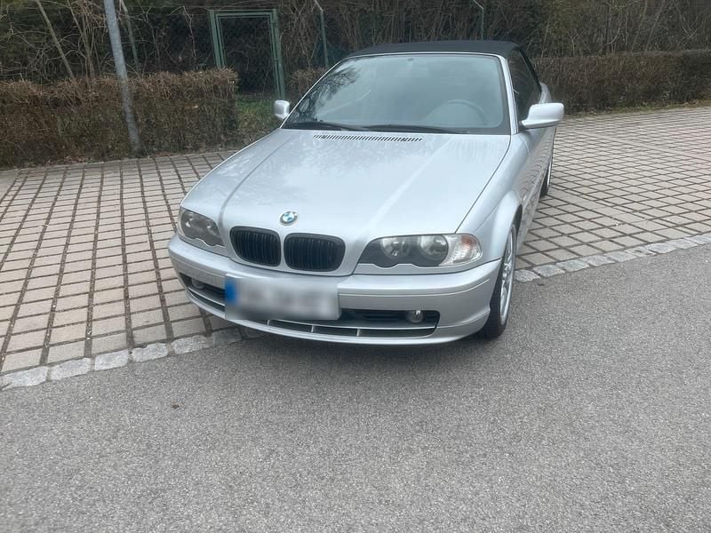 Gebraucht BMW 325 193 PS (141 kW) 2020 Silber Cabrio