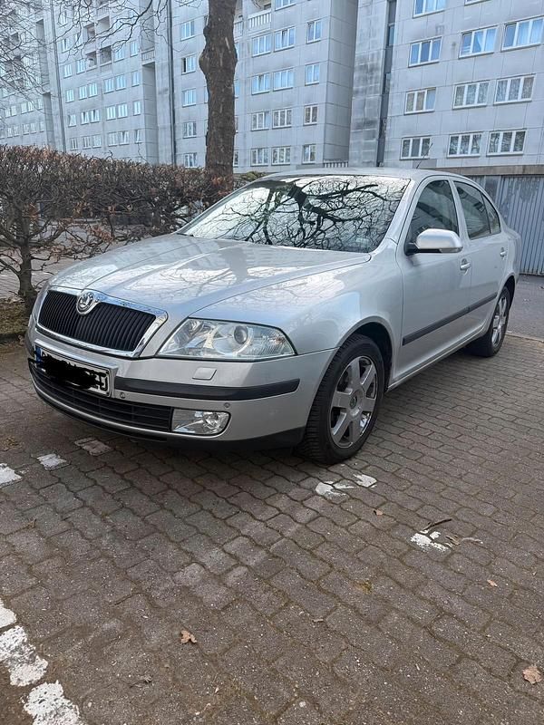Gebraucht Skoda Octavia 105 PS (77 kW) 2005 Silber Limousine