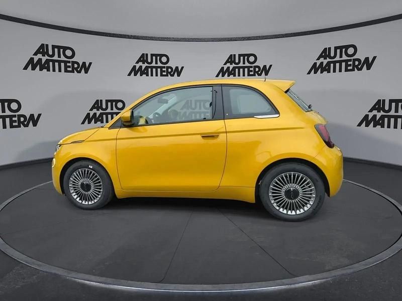 Neu Fiat 500 65 PS (47 kW) 2026 Gelb Limousine