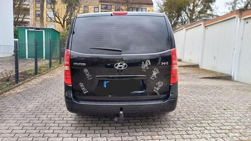 Gebraucht Hyundai H-1 170 PS (125 kW) 2011 Schwarz Van / Kleinbus