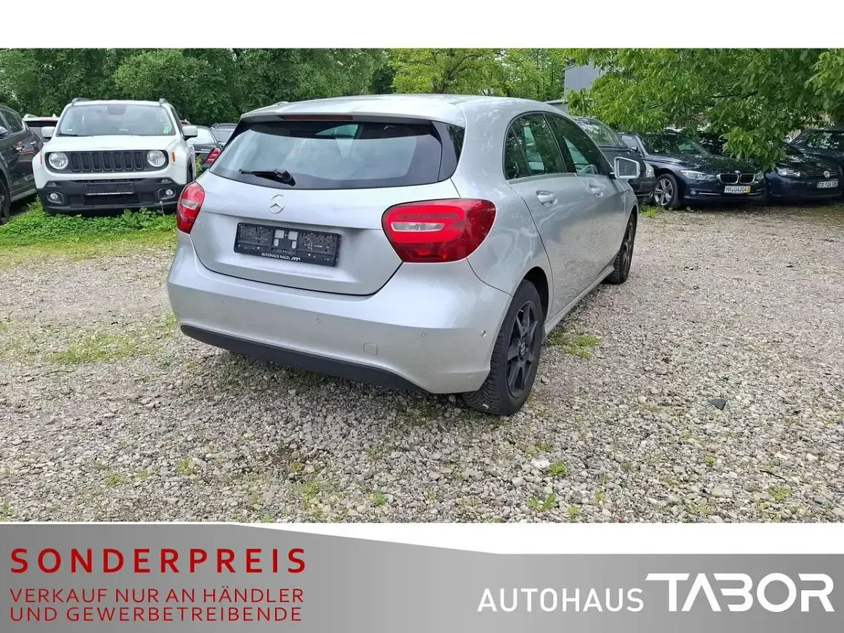 Gebraucht Mercedes A180 Style 109 PS (80 kW) 2016 Polarsilber Limousine