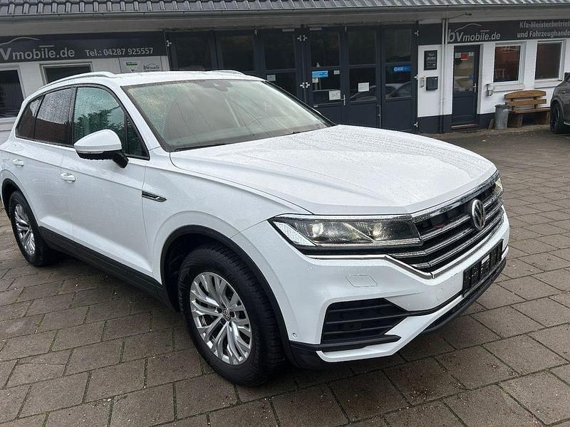 Gebraucht VW Touareg Basis 231 PS (169 kW) 2019 Weiß SUV