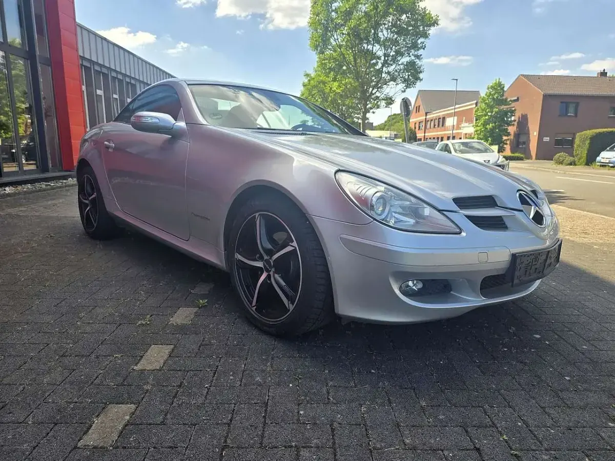 Gebraucht Mercedes SLK200 163 PS (119 kW) 2004 Iridiumsilber  metalliclack Cabrio