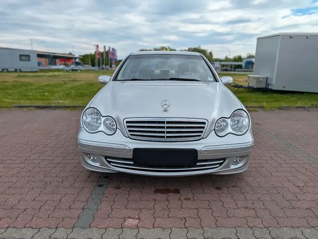 Gebraucht Mercedes C200 Elegance 163 PS (119 kW) 2004 Silber Limousine