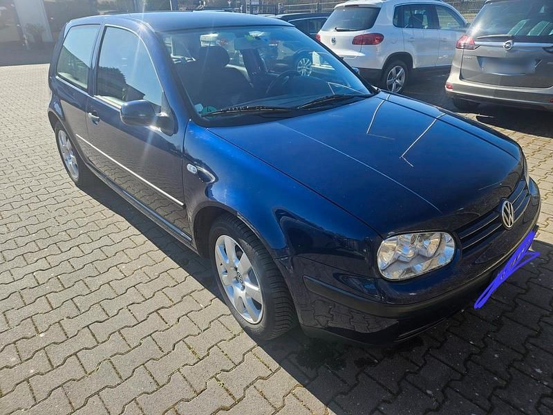 Gebraucht VW Golf IV 101 PS (74 kW) 2002 Blau Limousine