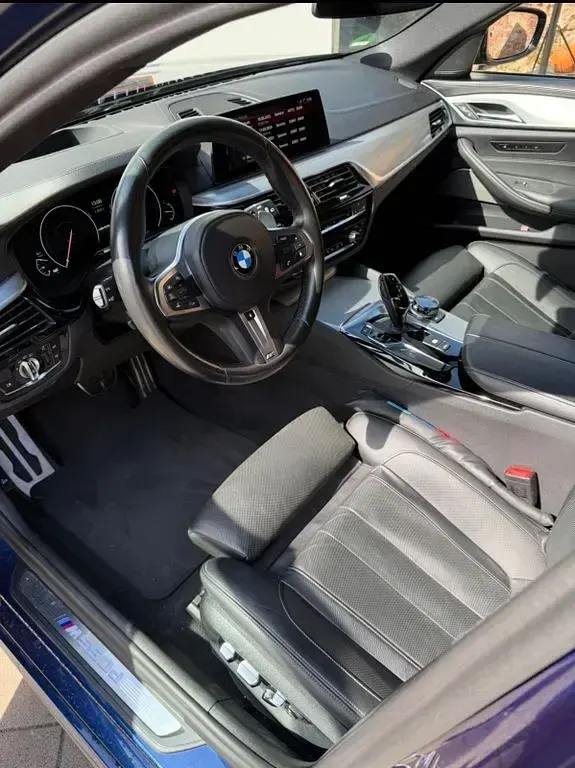 Gebraucht BMW M550 Performance 400 PS (294 kW) 2019 Blau Kombi