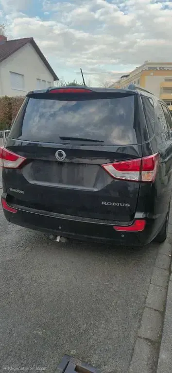 Usata SsangYong Rodius Sapphire 178 CV (130 kW) 2016 Nero Monovolume