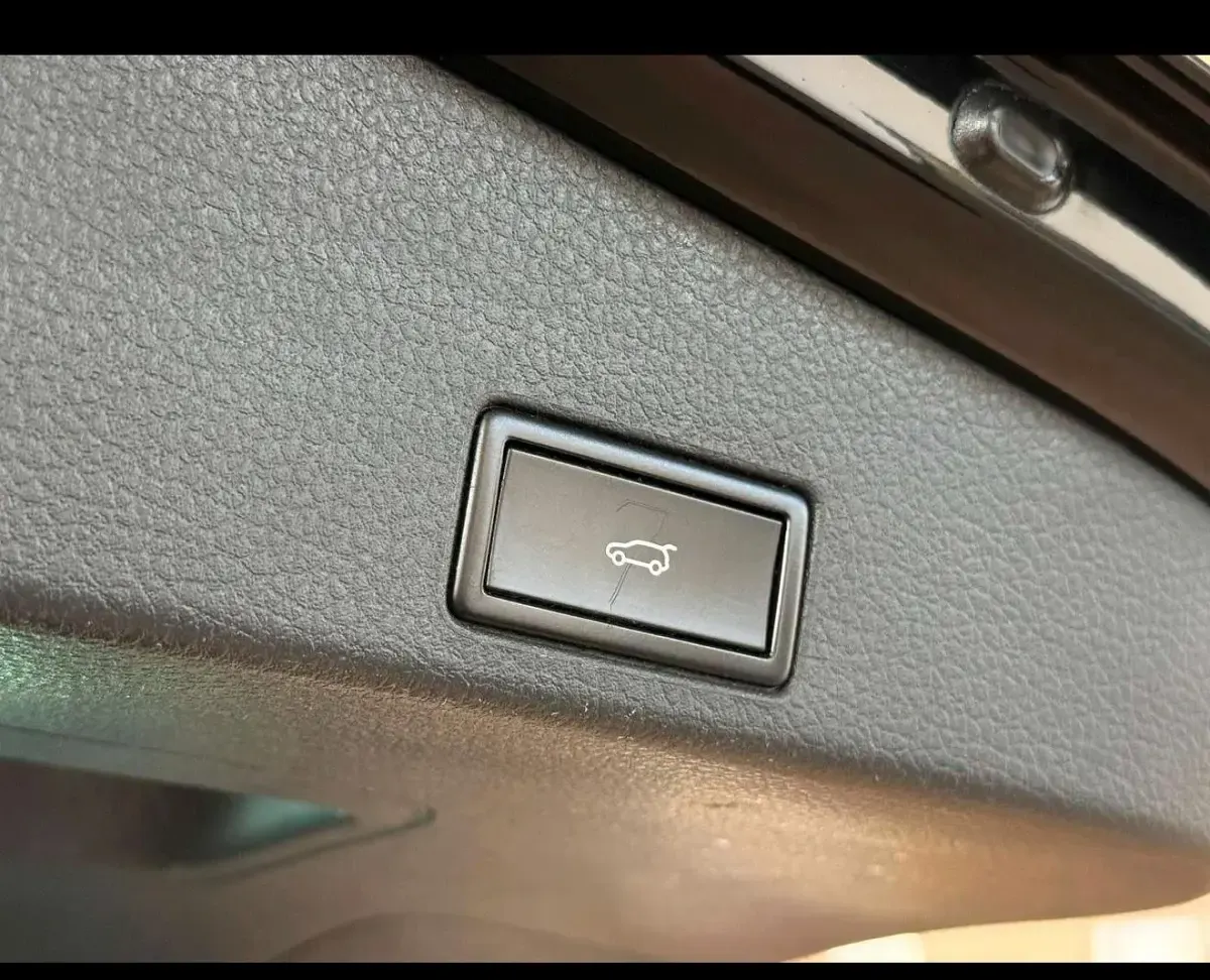 Używany VW Touareg 262 KM (192 kW) 2017 Czarny SUV