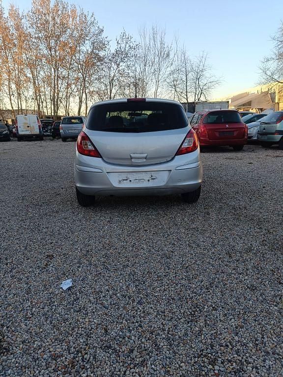 Gebraucht Opel Corsa 60 PS (44 kW) 2008 Silber Kleinwagen