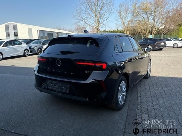 Neu Opel Astra Edition 131 PS (96 kW) 2025 Schwarz Limousine