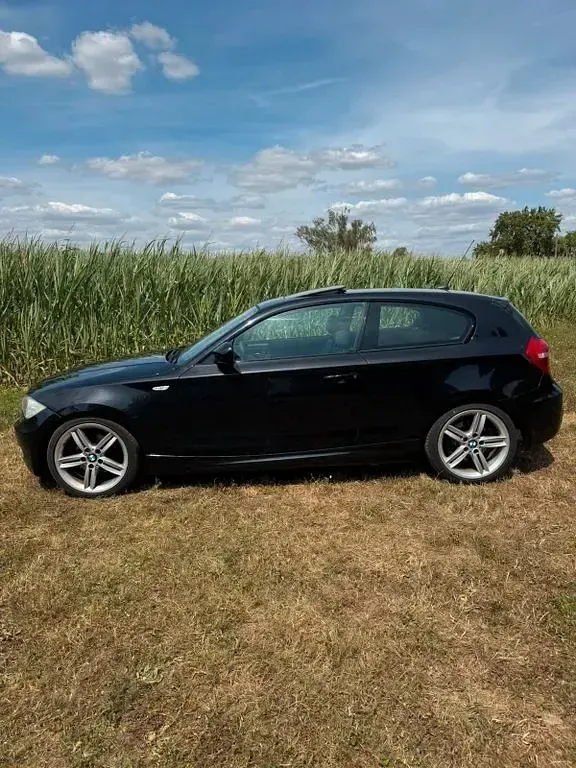 Gebraucht BMW 120 M Sport 177 PS (130 kW) 2010 Schwarz Kleinwagen