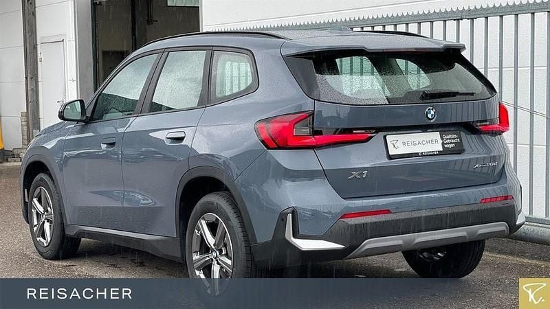 Gebraucht BMW X1 Shadowline 150 PS (110 kW) 2024 Storm bay metallic SUV