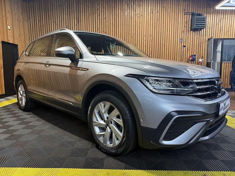 Gebraucht VW Tiguan Allspace 200 PS (147 kW) 2022 Silber SUV