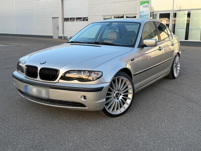 Second-hand BMW 325 191 CP (140 kW) 2004 Auriu Berlinǎ
