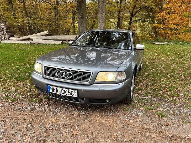 Grau Gebraucht 1999 Audi S8 Sport Limousine | 20.500 € (Superpreis) - Bild 1/4