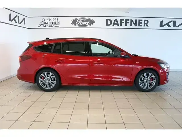 Gebraucht Ford Focus ST-Line X 155 PS (114 kW) 2023 Rot Kombi