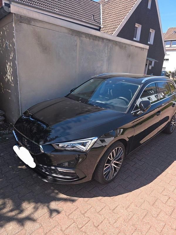 Schwarz Gebraucht 2021 Seat Leon XCELLENCE Kombi | 18.700 € (Superpreis) - Bild 1/4