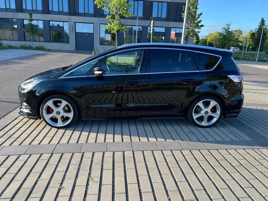 Gebraucht Ford S-MAX Titanium 160 PS (117 kW) 2016 Schwarz Van / Kleinbus