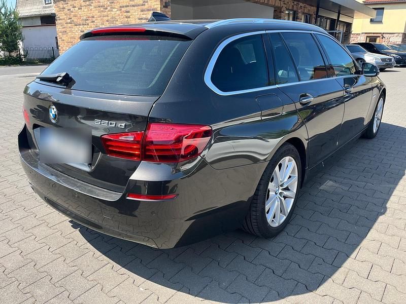 Gebraucht BMW 520 Luxury Line 190 PS (139 kW) 2015 Braun Kombi